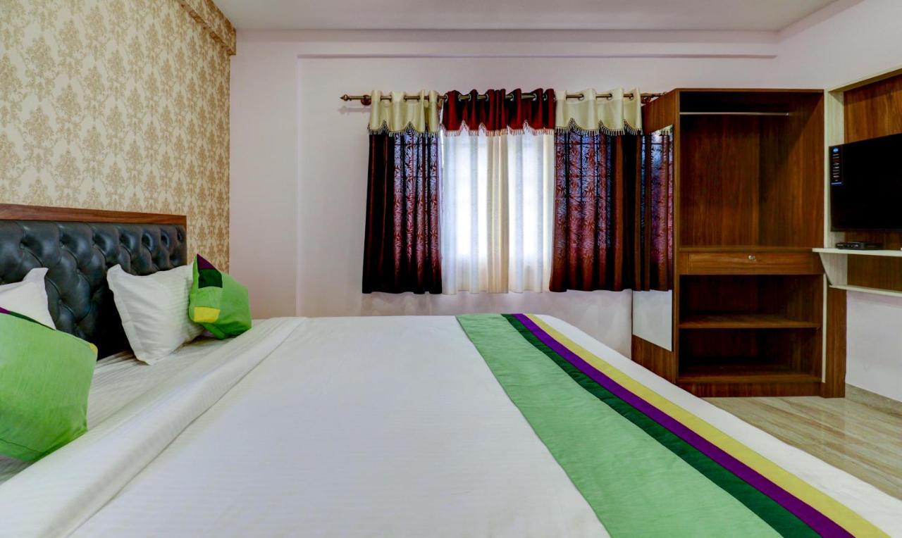 Treebo Three Street Inn Bangalore Exteriör bild