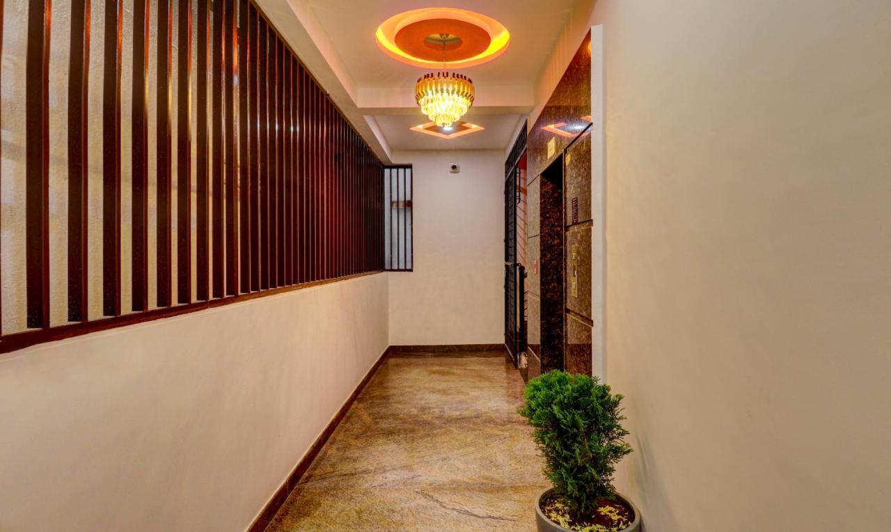 Treebo Three Street Inn Bangalore Exteriör bild
